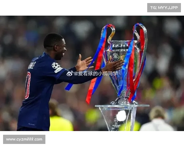 巴黎圣日耳曼在欧冠小组赛中4比0大胜曼联展现强势实力 巴黎圣日耳曼在欧冠小组赛中4比0大胜曼联展现强势实力