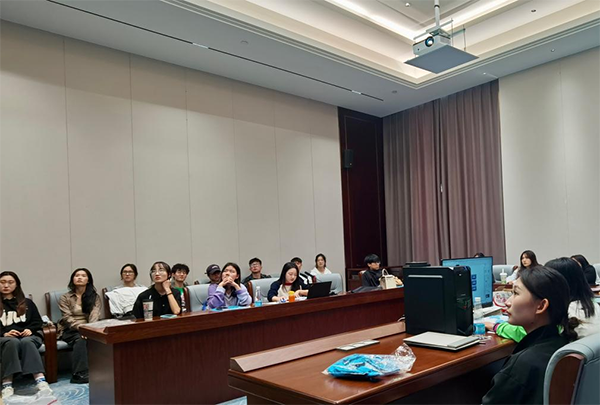 市环球360官网集团组织发展会议自愿者培训工作